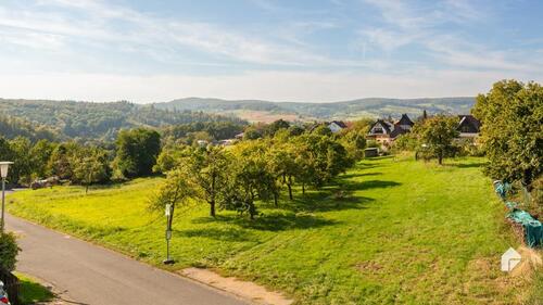 Foto - DAXBERG Lichtdurchflutete Wohnung über zwei Etagen mit EBK und Balkon