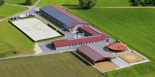 Foto - Günstige Wohnmöglichkeit gegen Mithilfe bei der Pferdepflege