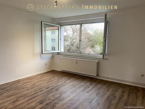 Foto - Erstbezug nach Renovierung: 2-Zi.-Wohnung (52 m²) mit neuer EBK & Laminat – Hildesheim