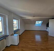 Attraktive 2-Zimmer-DG-Wohnung mit Gartennutzung in Gering - Polch