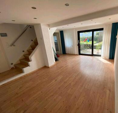 Foto - Charmantes Reihenhaus mit Garten -sofort bezugsfrei