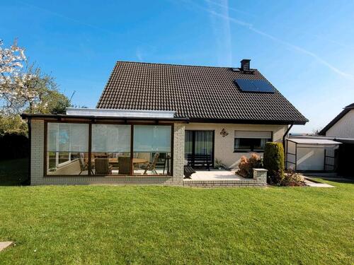 Foto - Einfamilienhaus mit Wintergarten