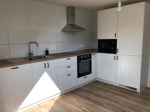 Foto - Großzügige 3 Zimmer Wohnung mit Garten und Carport