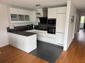 Foto - Provisionsfreie 110 qm Balkonwohnung im 1.OG in zentraler Lage