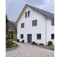 Energieeffiziente Doppelhaushälfte – bezugsfertig 2026 - Fluorn-Winzeln