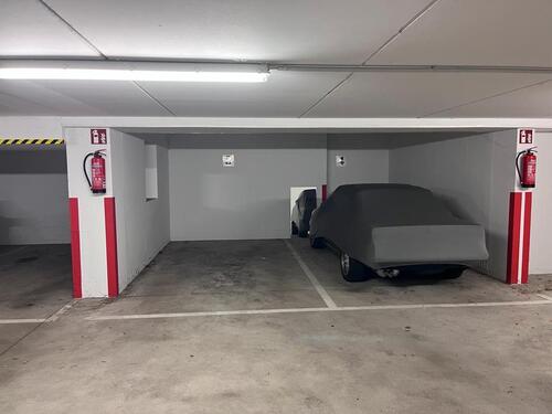Foto - Garage, Tiefgarage, Stellplatz, Parkplatz