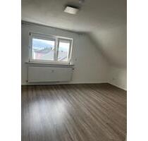 Dachgeschosswohnung - 850,00&nbsp;EUR Kaltmiete, ca.&nbsp; 67,00&nbsp;m&sup2; in Eppertshausen (PLZ: 64859)