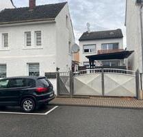2 Einfamilienhäuser auf einem Grundstück zu verkaufen - Urmitz