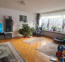 Attraktive 5-Zimmer-Wohnung in zentraler Lage von Kiel mit Balkon