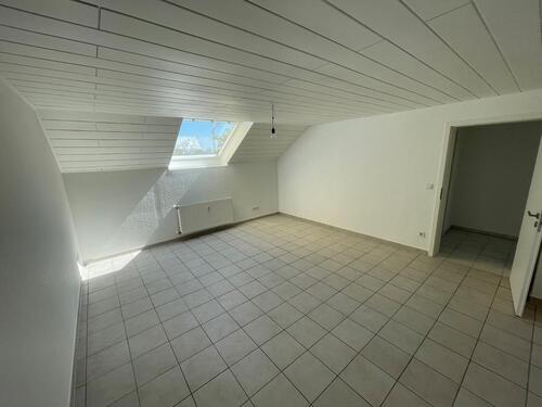 Foto - 3 Zimmer Dachgeschoßwohnung in Hockenheim