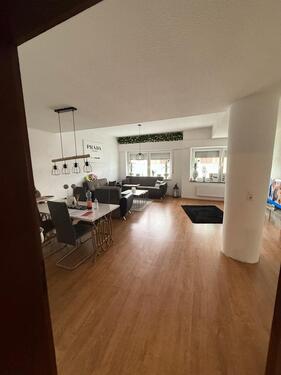 Foto - Zentrale 3-Zimmer-Wohnung mit Terasse und Gartenmitnutzung