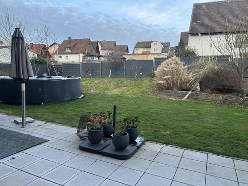 Foto - *4 Zimmerwohnung mit großem Garten in ruhiger Lage*