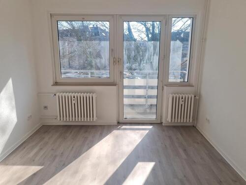 Foto - Lichtdurchflutete renovierte 3-Zimmer-Wohnung mit Balkon zu vermieten!