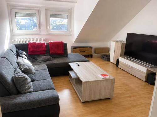 Foto - Provisionsfrei: Gut geschnittene 3-Zimmer-Wohnung mit Stellplatz