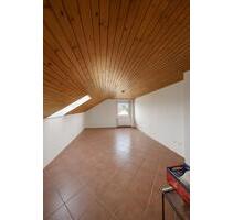 Teilrenovierte 2-Zimmer Wohnung in Wicklesgreuth - Sachsen bei Ansbach