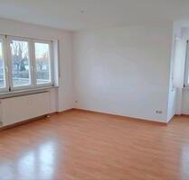 ruhige, helle 3-Zimmer Wohnung mit Einbauküche, Balkon und Garage - Chemnitz Altendorf