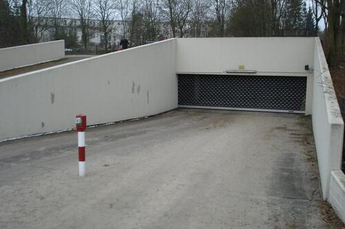 Foto - Ich biete von privat ein Stellplatz in Tiefgarage Korvettenstraße