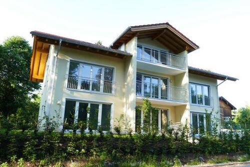 Foto - Neuwertiges 5-Zimmer-Haus - 2.250,00&nbsp;EUR Kaltmiete, ca.&nbsp; 145,00&nbsp;m&sup2;