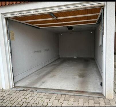Foto - Garage zu vermieten - 120,00&nbsp;EUR Miete,