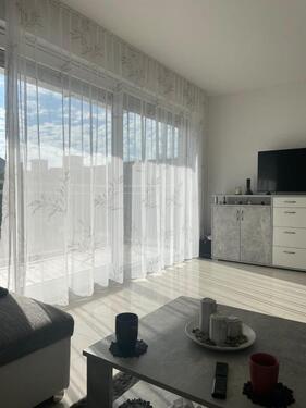 Foto - Lichtdurchflutetes Wohnglück: 2-Zimmer-Juwel in Top-Zustand