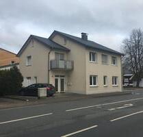 Zweifamilienhaus - 295.000,00&nbsp;EUR Kaufpreis, ca.&nbsp; 180,00&nbsp;m&sup2; in Steinheim (PLZ: 32839)