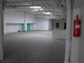 Foto - Gewerbehalle mit Rampe, Büro und Sanitärräume, ca. 350 qm