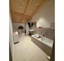 3 Zimmer Dachgeschoss Wohnung - 1.300,00 EUR Kaltmiete, in Bergen (PLZ: 83346)