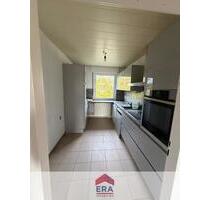 Gepflegte 3-Zimmer-Wohnung mit Balkon, Einbauküche und Stellplatz - Worms Westliche Vororte