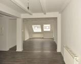 Foto - Tolle 2,5 Zimmer-Dachgeschoss WE mit EBK und Aufzug mit sehr schöner Ausstattung!!
