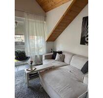 Wunderschöne 2,5- bis 3 Zimmer-Dachgeschosswohnung mit Galerie - Remseck am Neckar