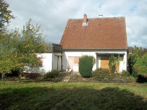 Foto - 1 Mehrfamilienhaus in Stahlberg mit Garten und Garagen