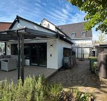 Modernisiertes EFH mit großem Garten – Bornheim-Rösberg