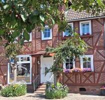 Haus in Bad Zwesten - 279.000,00&nbsp;EUR Kaufpreis, ca.&nbsp; 160,00&nbsp;m&sup2; in Frielendorf (PLZ: 34621)