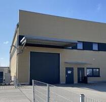 Werkhalle ca 370m², Büro ca 229m² und Stellplätze eingezäunt - Eitensheim