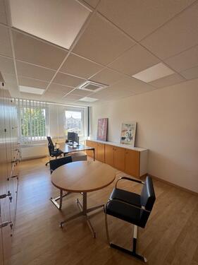 Foto - Moderne Büroräume mit 5 TG-Stellplätze in Fürth zu vermieten