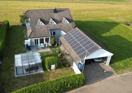 Foto - Haus zu verkaufen am Ortsrand von Großengstingen BJ 1995