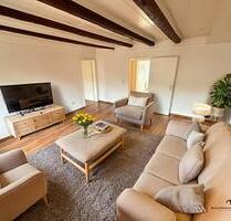 Große 4-Zimmer-Wohnung | 2 Bäder | Garten | Stellplatz - Weißenfels