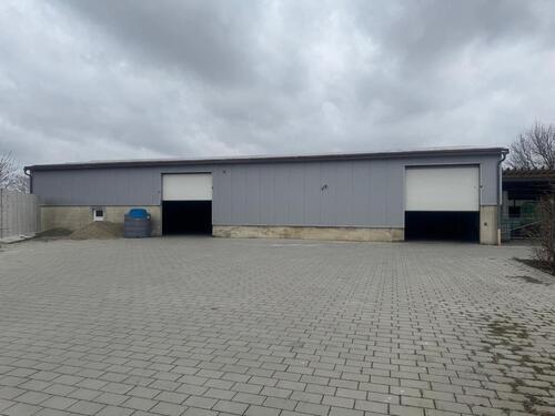 Foto - Halle zu Vermieten - 732,00 EUR Kaltmiete,
