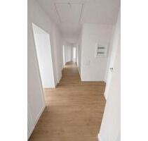 5-Raum-Dachgeschosswohnung zu vermieten – frisch renoviert! - Velbert Velbert-Mitte