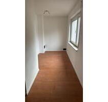 Mietwohnung im Sachsanheim - 1.200,00&nbsp;EUR Kaltmiete, ca.&nbsp; 75,00&nbsp;m&sup2; in Sachsenheim (PLZ: 74343)