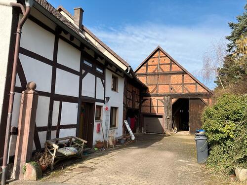Foto - Idyllisch gelegenes Haus mit großer Scheune, Hof und Garten
