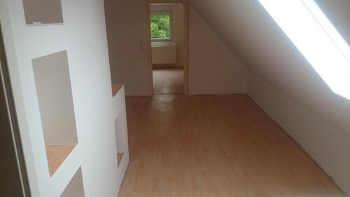 Foto - Dachgeschoßwohnung in Halsenbach zur Miete