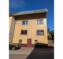 Verkaufe Haus in Dudweiler - 160.000,00&nbsp;EUR Kaufpreis, ca.&nbsp; 141,00&nbsp;m&sup2; in Saarbrücken (PLZ: 66125) Dudweiler