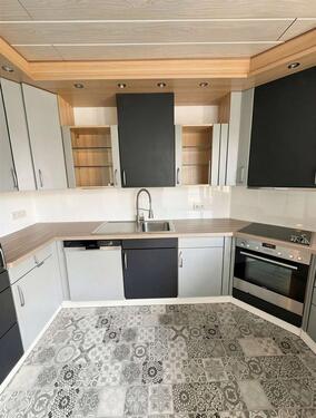 Foto - Großzügige helle 3-Zimmer-Wohnung mit Dachterrrasse auf zwei Ebenen