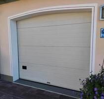 Stellplatz für ein Motorrad ab sofort - Polling