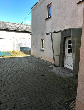 Foto - Mehrfamilienhaus mit Einliegerwohnung ,Scheune, 2 Garagen , Halle