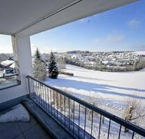 Helle und moderne 3-Zimmer Wohnung mit toller Aussicht und Balkon - Kupferberg