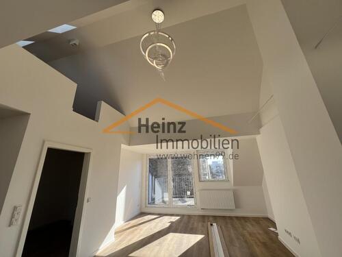 Foto - 1 Zimmer Dachgeschoßwohnung zur Miete in Köln