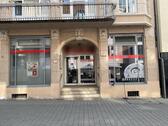 Foto - 45 m² repräsentative Ladenfläche, exklusives Eingangsportal, große Schaufenster, Kirchheim