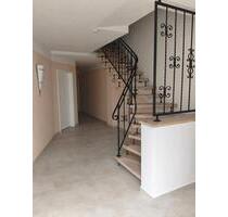 4 Raum Wohnung, Hinterhaus , Haus - Delitzsch